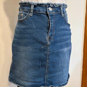 Celebrity Ace Jean Skirt - Size 13/31 – Distressed Mini, Y2K Style